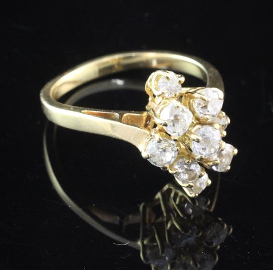 A French 18ct gold and diamond ring, size Q